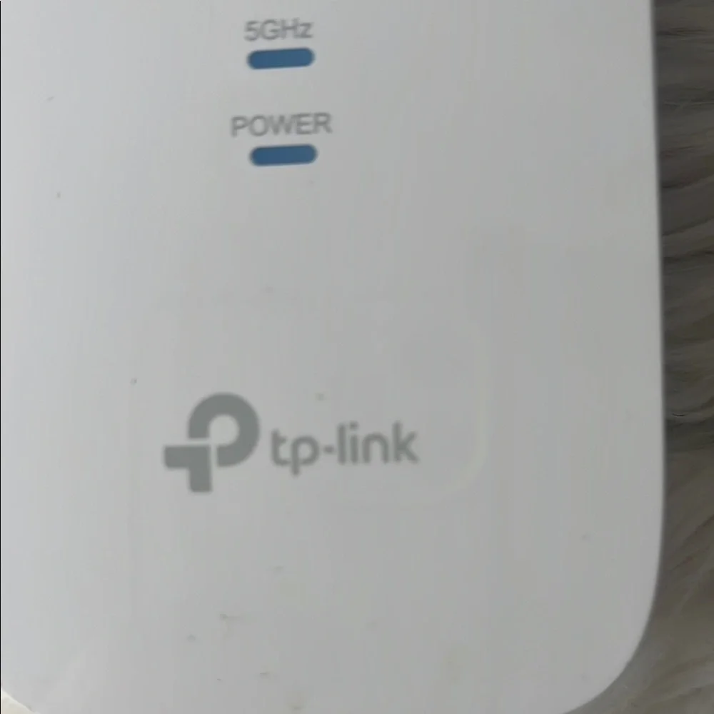 TP-Link White Wi-Fi Range Extender - Picture 2 of 7